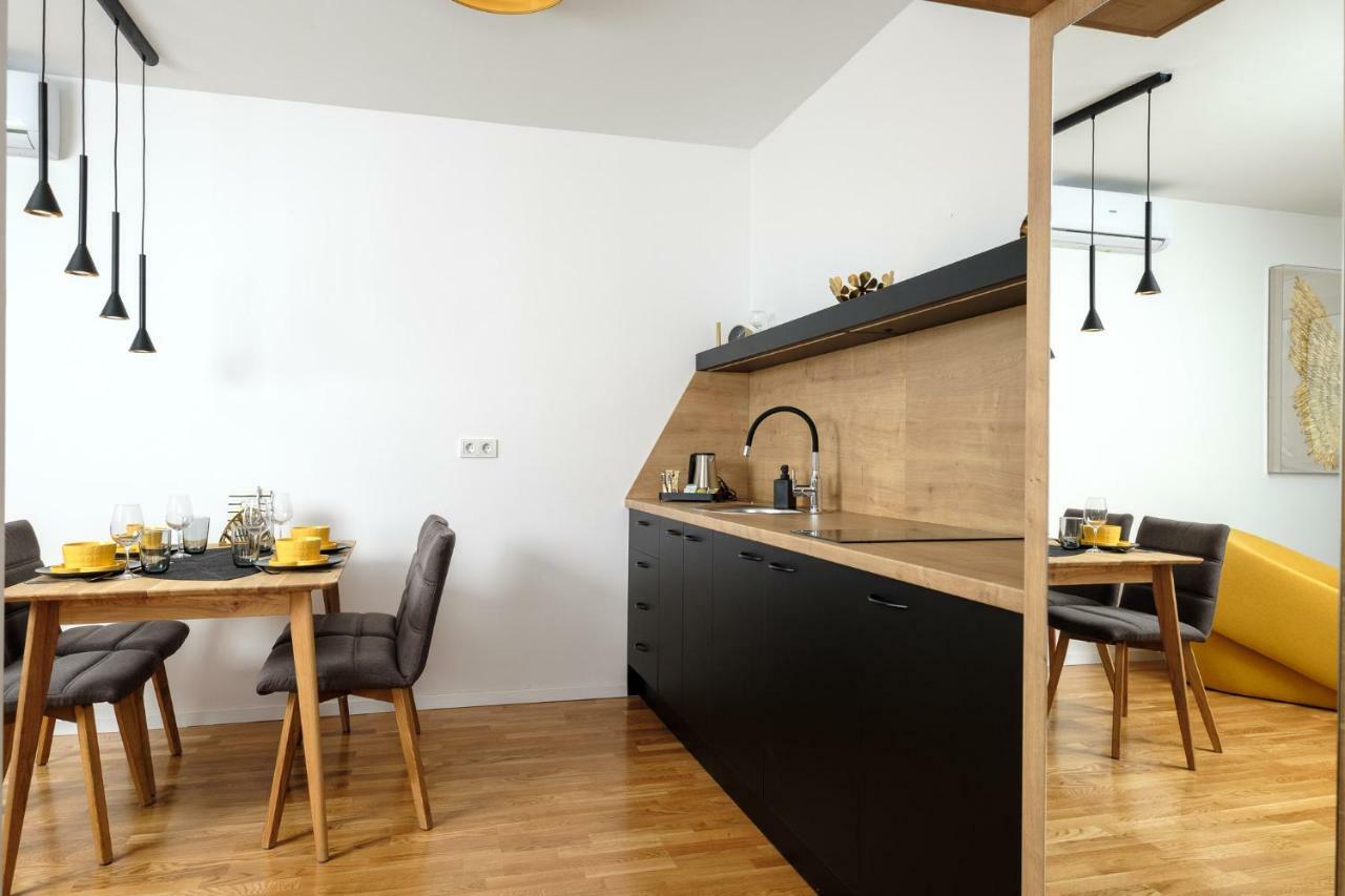 Studio Apartman Krila Wings- Parking In Garage Zagreb Eksteriør bilde