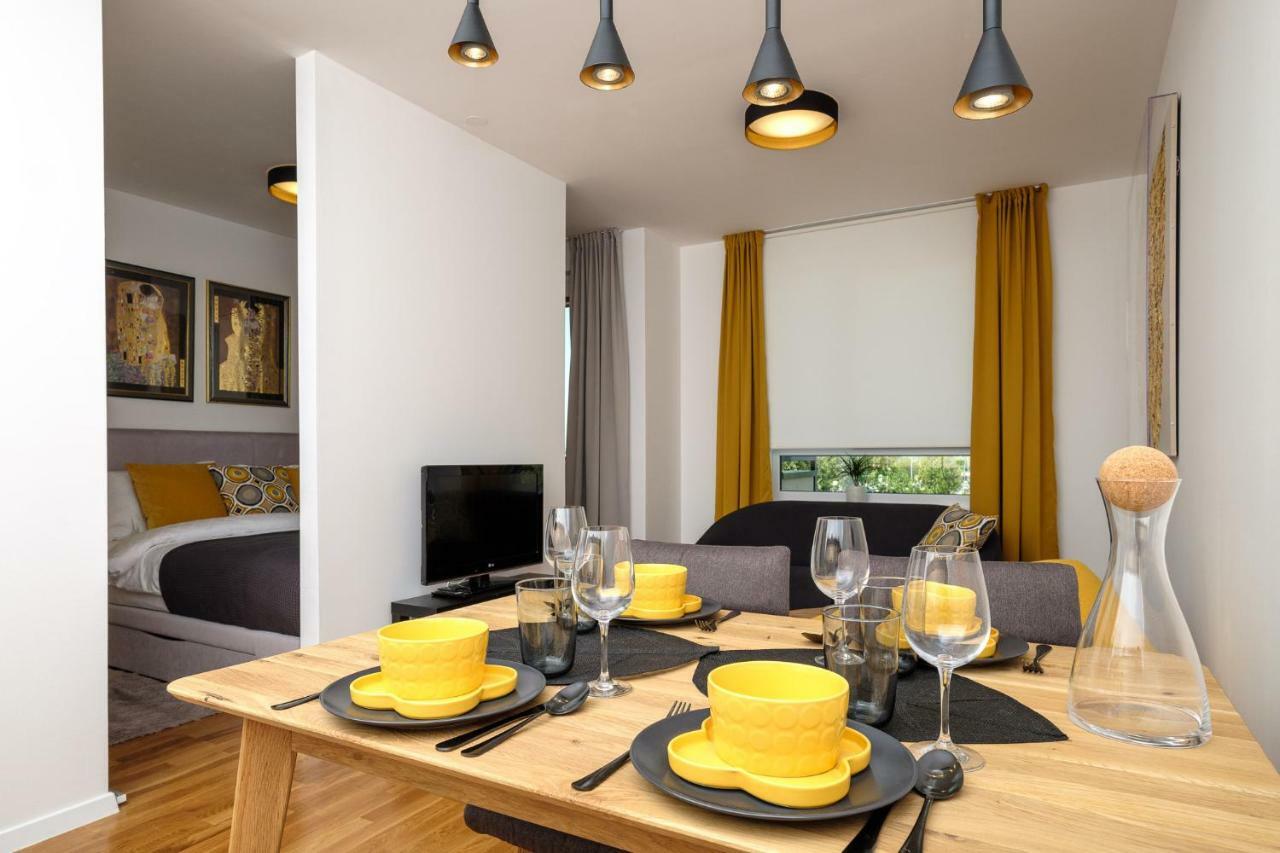 Studio Apartman Krila Wings- Parking In Garage Zagreb Eksteriør bilde