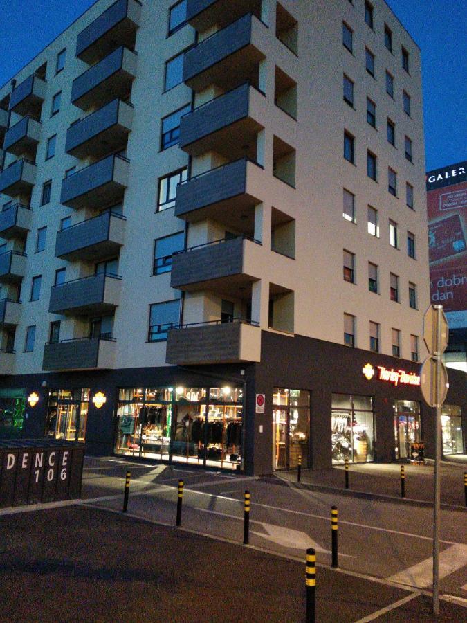 Studio Apartman Krila Wings- Parking In Garage Zagreb Eksteriør bilde