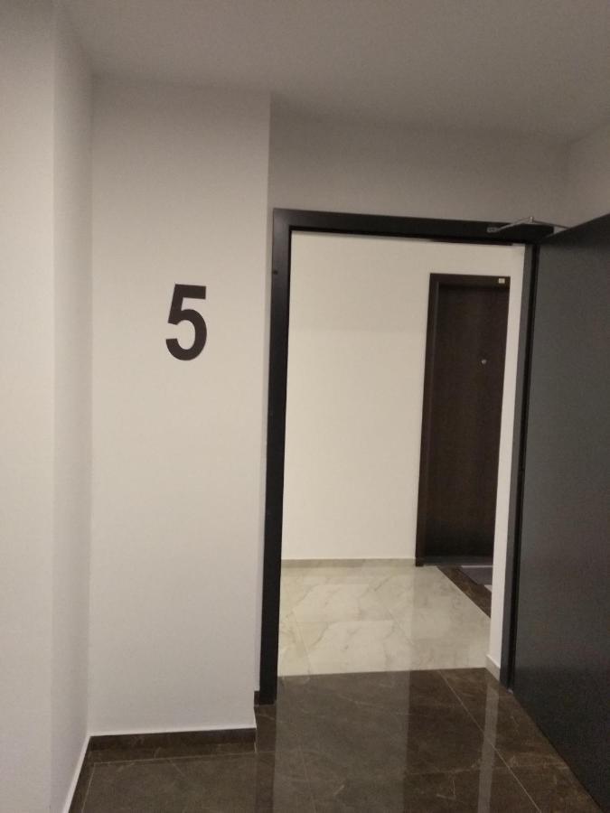 Studio Apartman Krila Wings- Parking In Garage Zagreb Eksteriør bilde
